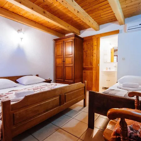 Rustic In Starigrad Croatia With Swimming Pool Starigrad Paklenica